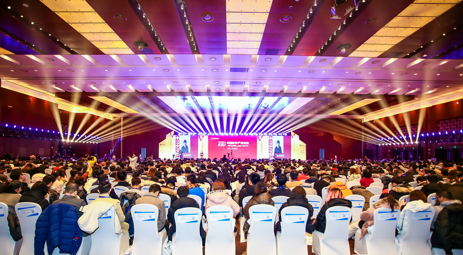 人生就是博官网动力荣膺2019年中国最具影响力软件和信息服务企业